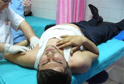 Cani bıçakladı kaçtı