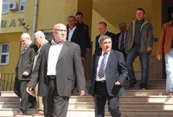 'Mahkemeye fesat karıştırılıyor'