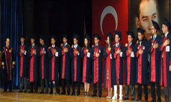 OMÜde mezuniyet...