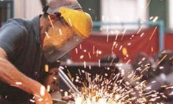 Sanayi üretimi umutlandırdı