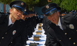 Polis okulunda mezuniyet...