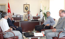 Demirden, Karanfile ziyaret