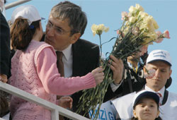 Belediye İş Sendikası Genel Başkanı Nihat Yurdakul mitingde konuştu: