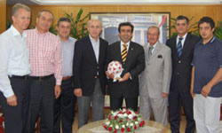 Güzeloğlu sorunları dinledi