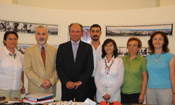 Meslektaşlarından Burma'ya...