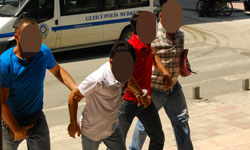 Esrarla yakalandılar