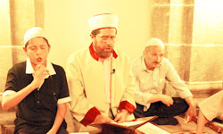 Gönüller Bir Dualar Sel Oldu