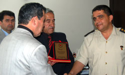 Katkı plaketle ödüllendirildi