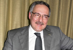 "Parti kapatmak çözüm değil"