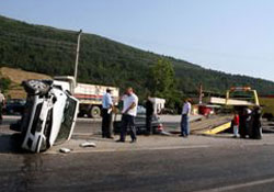 Otomobil kamyonete...