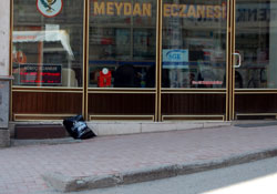 Elbise çıktı
