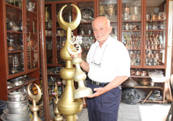 Camilerin minarelerini süslüyor