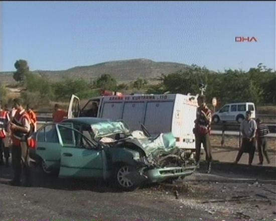 Tarsus'ta trafik kazası: 9 ölü