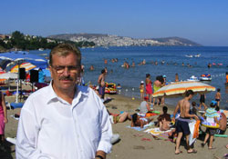 Kabuğunu kırdı