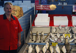 Balıkçılar sezonu bekliyor