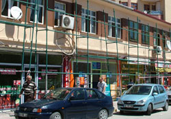 Ana caddeler tek renge boyanıyor