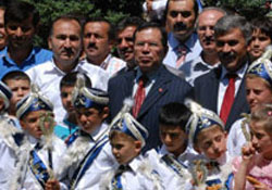 200 çocuk sünnet edildi