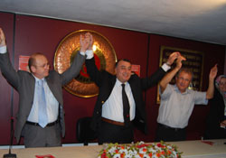 Ayakta alkışlandı