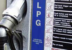 Benzine zam geldi, LPGye hücum başladı