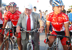 Deprem aklımızda hayat önümüzde