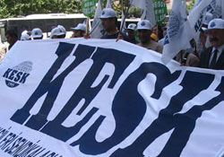 Kesk'ten 'Masaya Eşit Oturalım' Yürüyüşü