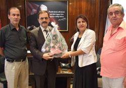 Aktürkden, Şahine ziyaret