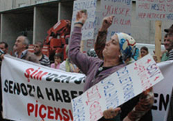 HES Santrali'ni taşa tuttular