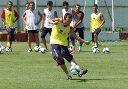 Önce şut, sonra solan