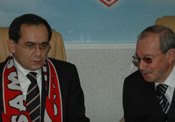 DEMİR'DEN PARA DESTEĞİ