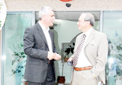 Yönetim bırakıyor mu?