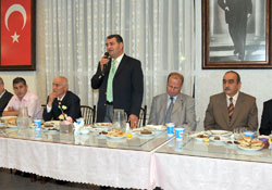 Karanfil; Büyük ve huzurlu bir aileyiz