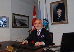 Kefeli, Özyılmazları tebrik etti