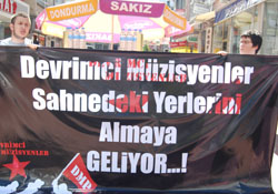 Devrimci Müzisyenler geliyor..!