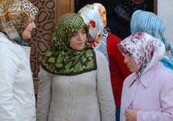 Kadınlar Cuma namazı kıldı