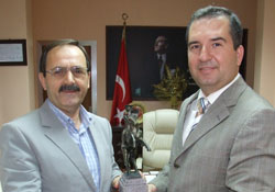 Veda ziyaretinde bulundu