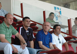 Gençlere yöneldiler