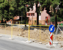 Vali arka kapıdan girecek!