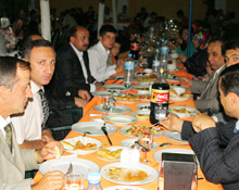 Meclis üyeleri iftarda buluştu