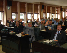 Karanfil'in açıklamalarına sert yanıt