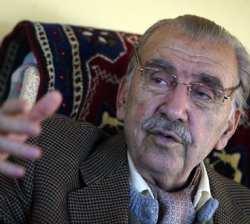 "Türklerin de Demokratik Açılıma İhtiyacı Var"