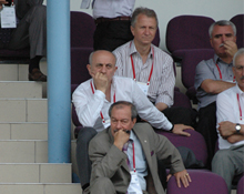 Endişeleri yüzlerine yansıdı