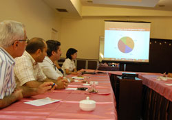 Baumax'dan Genç'e brifing