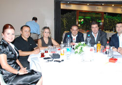 Vodafone'dan iftar yemeği