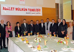 DEMOKRASİNİN KOŞULU BAĞIMSIZ YARGI