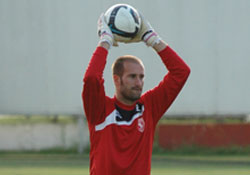 Kalemi gole kapadım