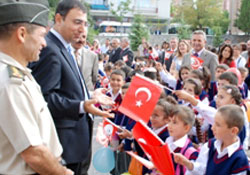 Ziyaretler sürüyor