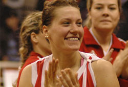 Tuğba büyüleyecek