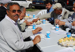 Bayram Yemeği Verildi