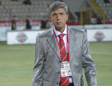 Şok  istifa ...Özyazanlar görevinden ayrıldı...