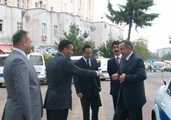 Polislerle bayramlaştı